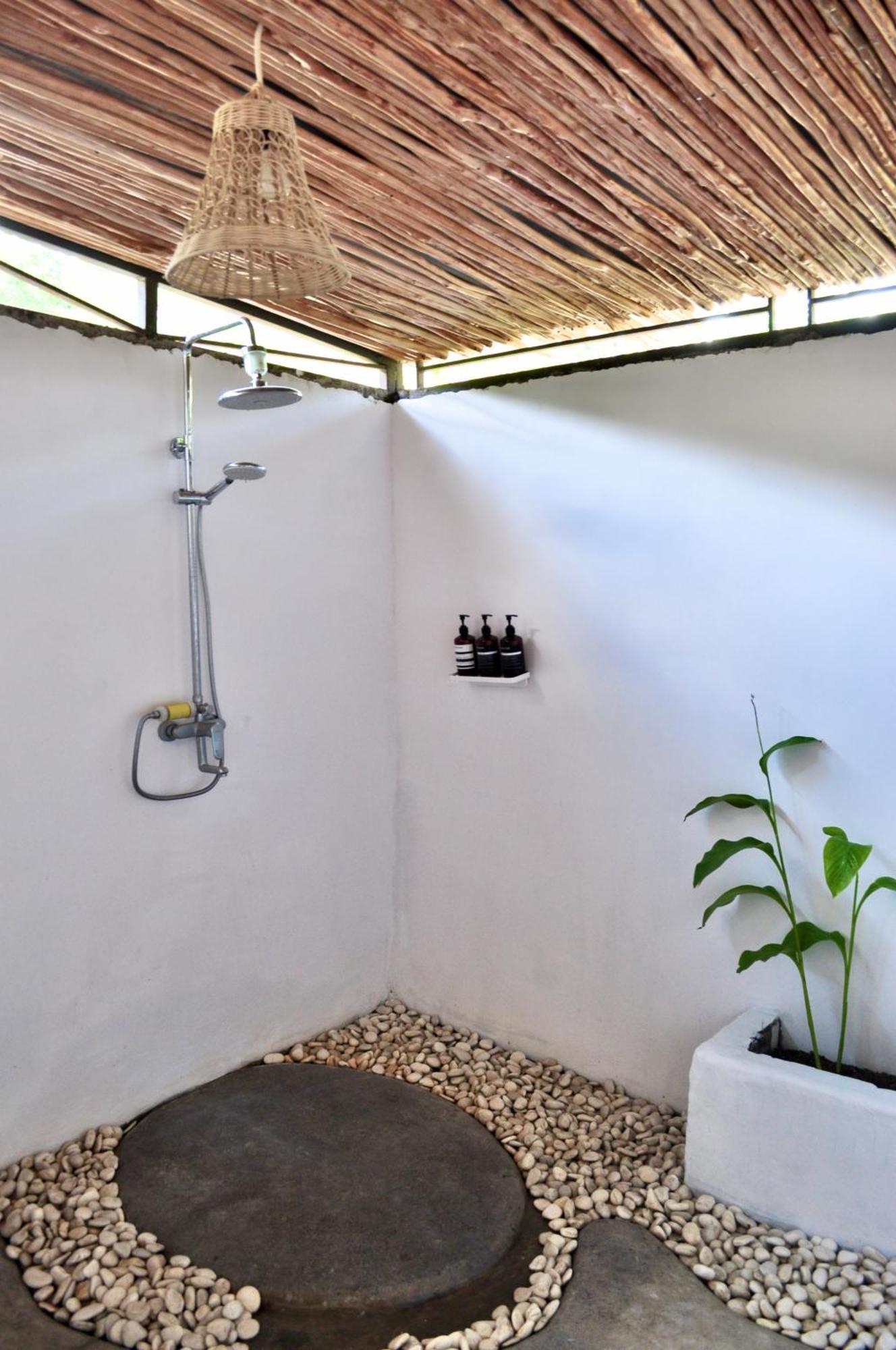 Ripbowl Guest House Selong Belanak Exterior foto